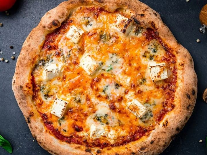 Pizza 4 fromages générée par l'IA de GO Partner